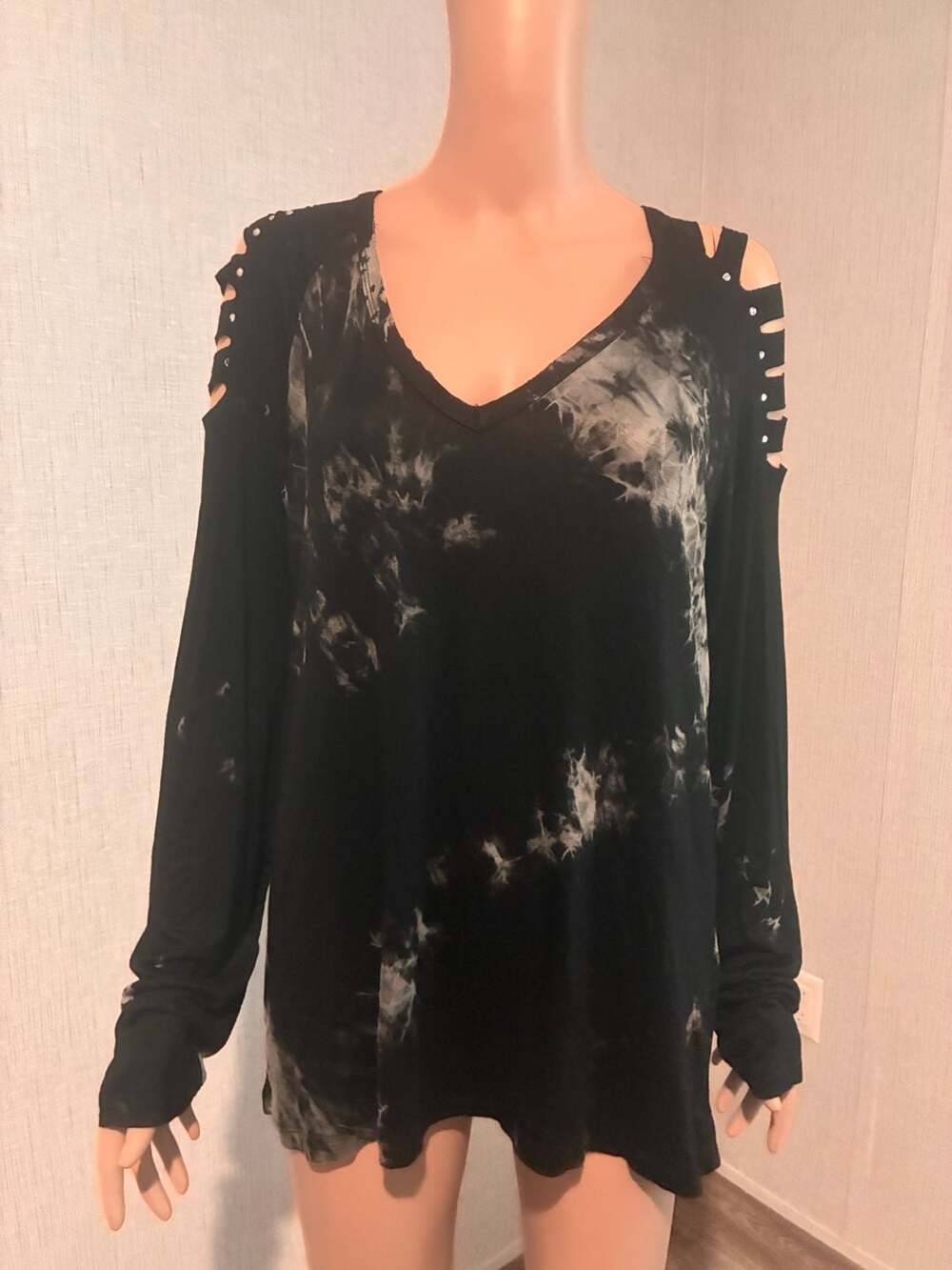 V-Neck Long Sleeve Tie Dye Top-Rhinestones